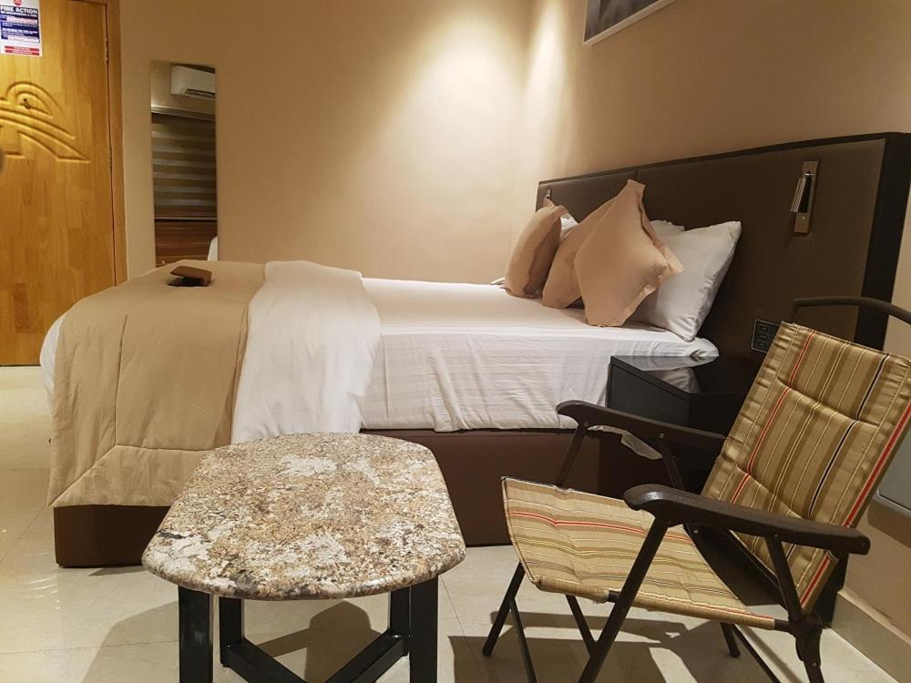 Axion Honors Hotel Owerri Buitenkant foto